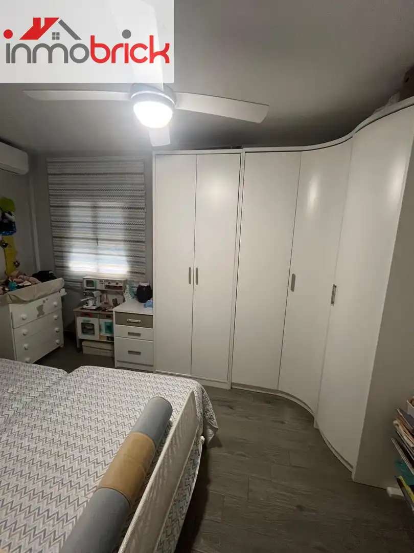 Habitación de Piso en venta en Lucena con Aire acondicionado