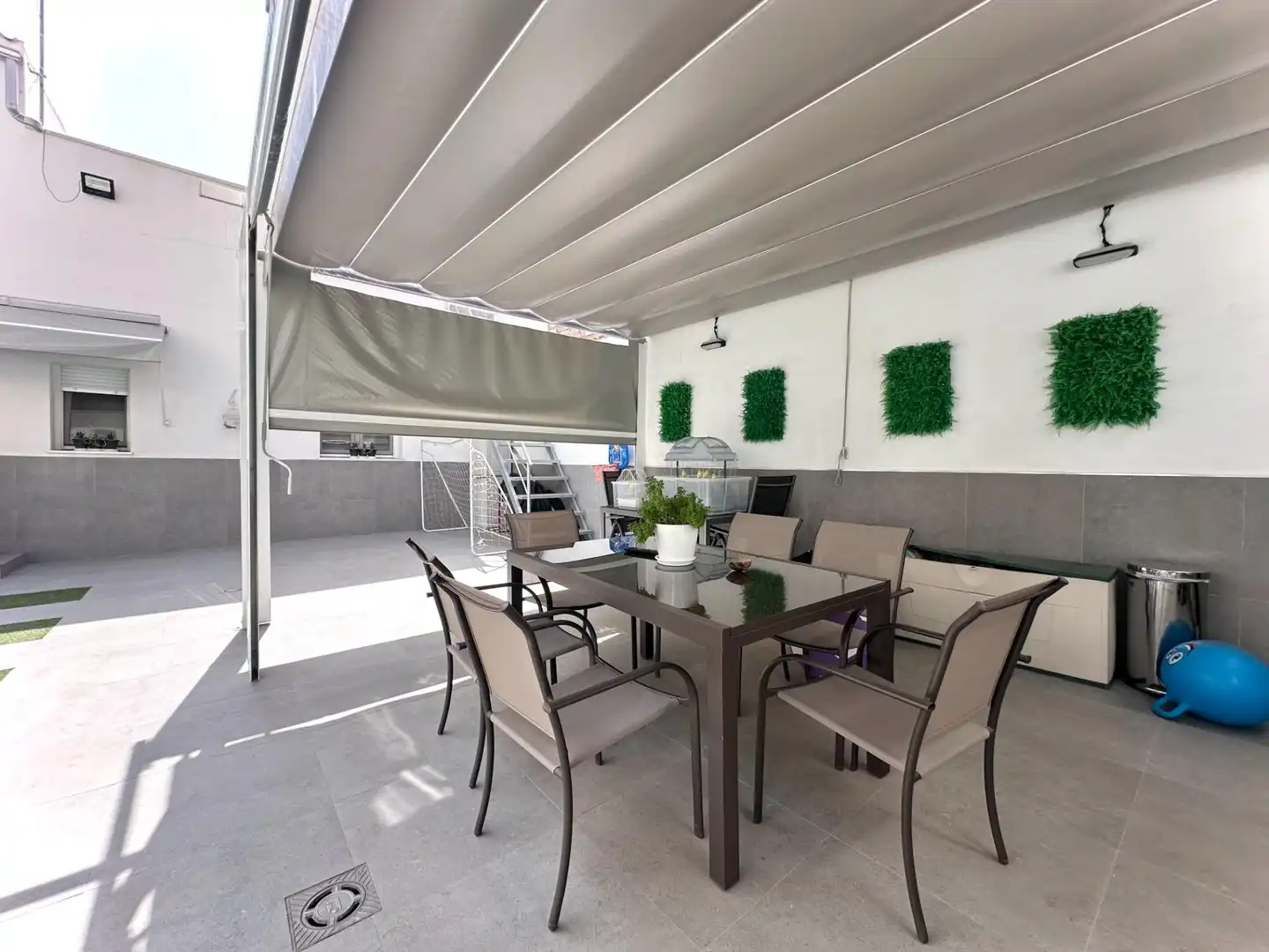 Terraza de Casa o chalet en venta en Churriana de la Vega con Aire acondicionado, Calefacción y Jardín privado
