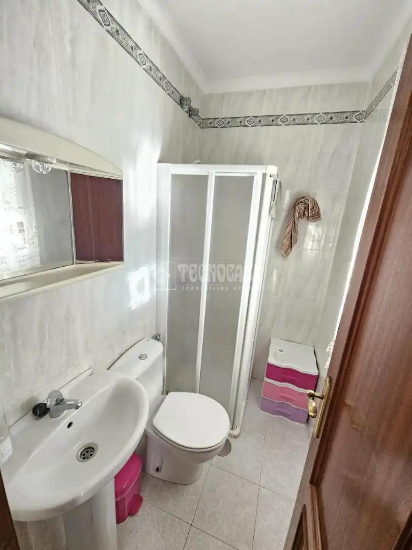 Baño de Casa adosada de alquiler en Chipiona