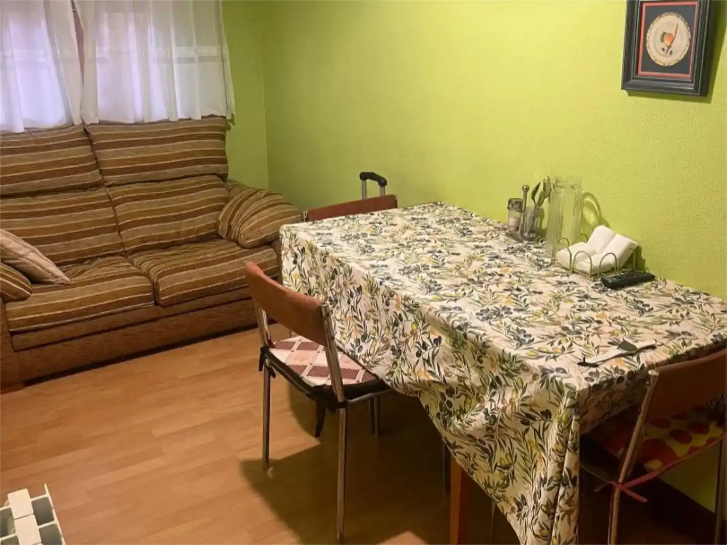 Comedor de Piso en venta en Bilbao  con Balcón