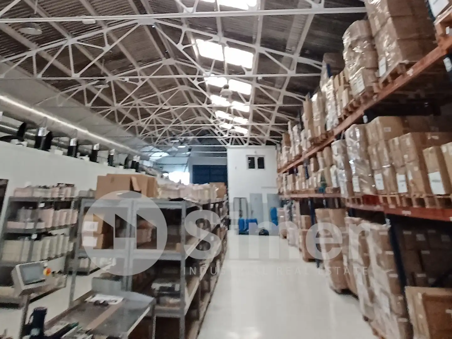 Nave industrial en venta en La Llagosta