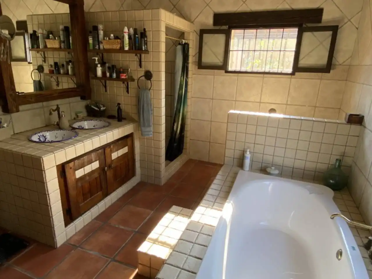 Badezimmer von Country house zum Verkauf in Torrenueva Costa mit Privatgarten, Terrasse und Schwimmbad