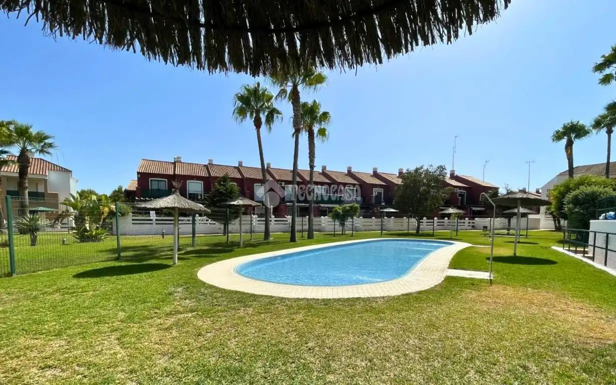 Jardín de Ático en venta en Chiclana de la Frontera con Trastero y Balcón