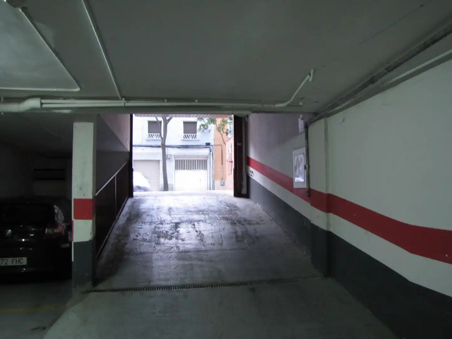 Parkplatz von Garage zur Miete in Zaragoza