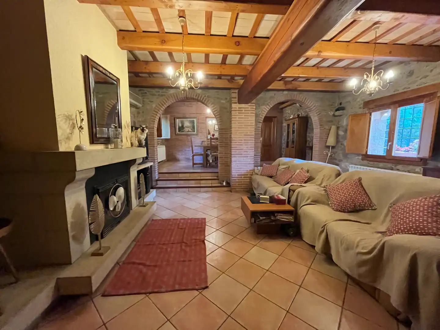Wohnzimmer von Country house zum Verkauf in Juià mit Klimaanlage, Heizung und Privatgarten