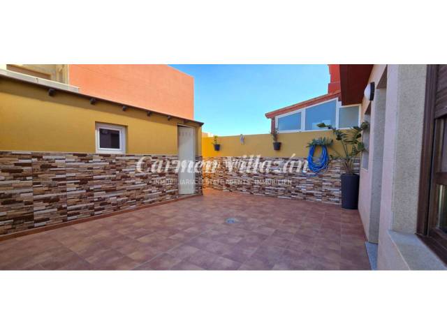 Dúplex en Venta en Calle Secretario Baez Cabrera en Antigua pueblo