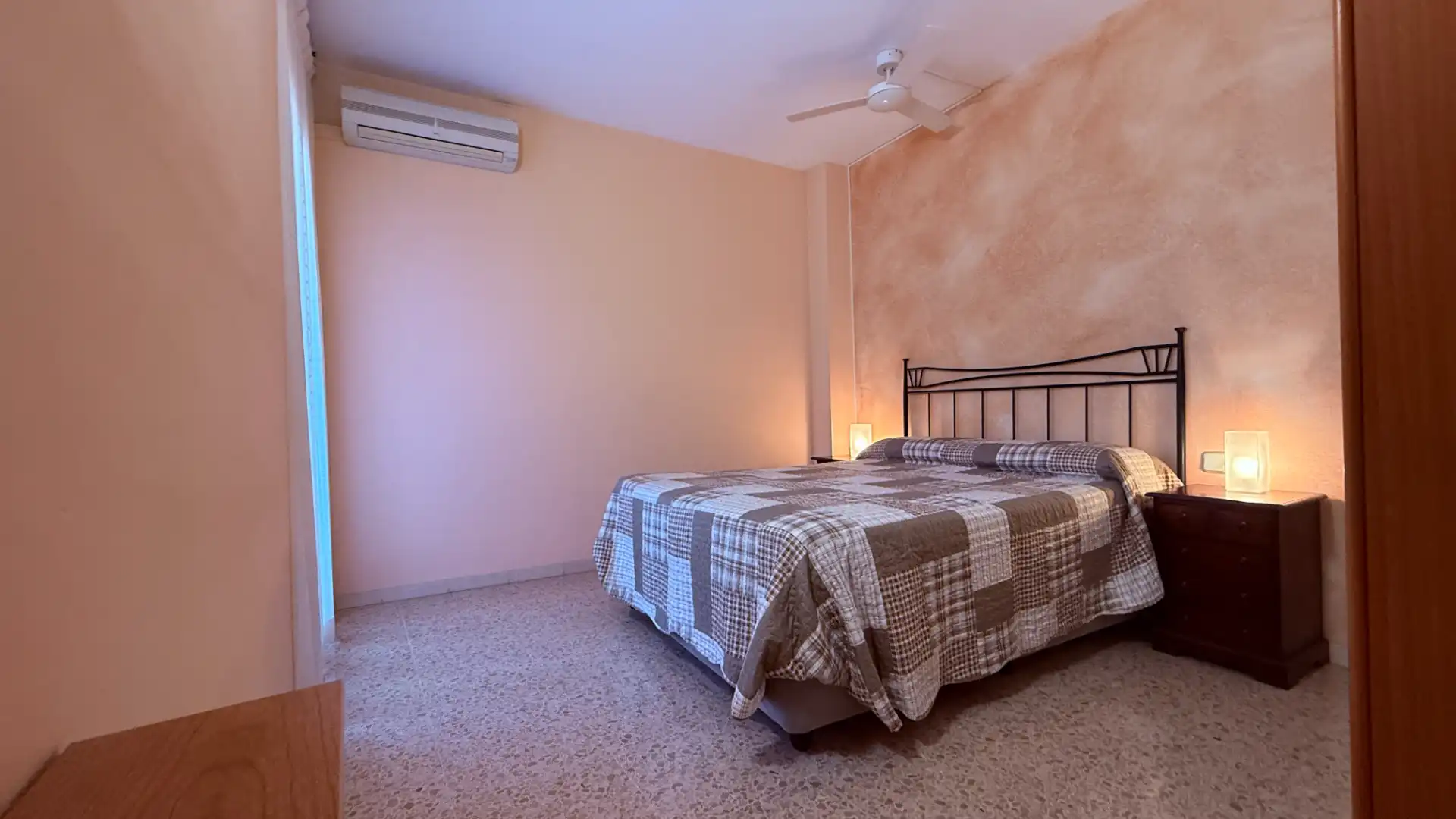 Schlafzimmer von Wohnung zum Verkauf in Cornellà de Llobregat mit Klimaanlage, Heizung und Möbliert