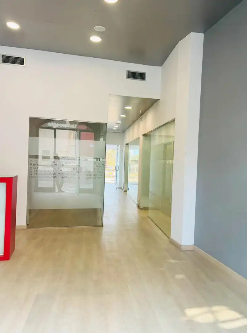 Gewerbefläche zum Verkauf in Carrer de la Verge de la Pineda 2, imagen 4