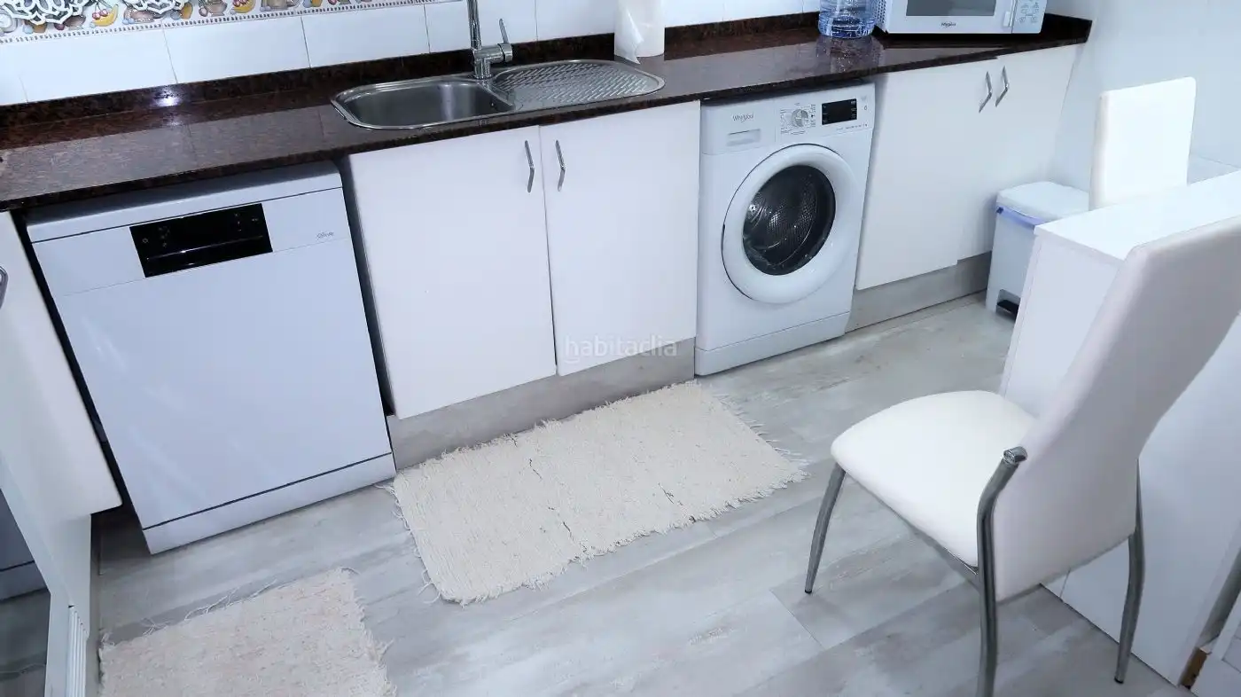 Flat to rent in Carrer de la Lluna 3, imagen 7