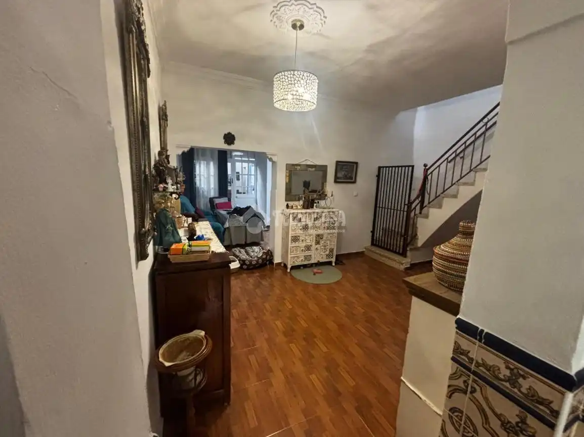 Casa aparellada amb terrassa en venda a Los Palacios y Villafranca, imagen 6