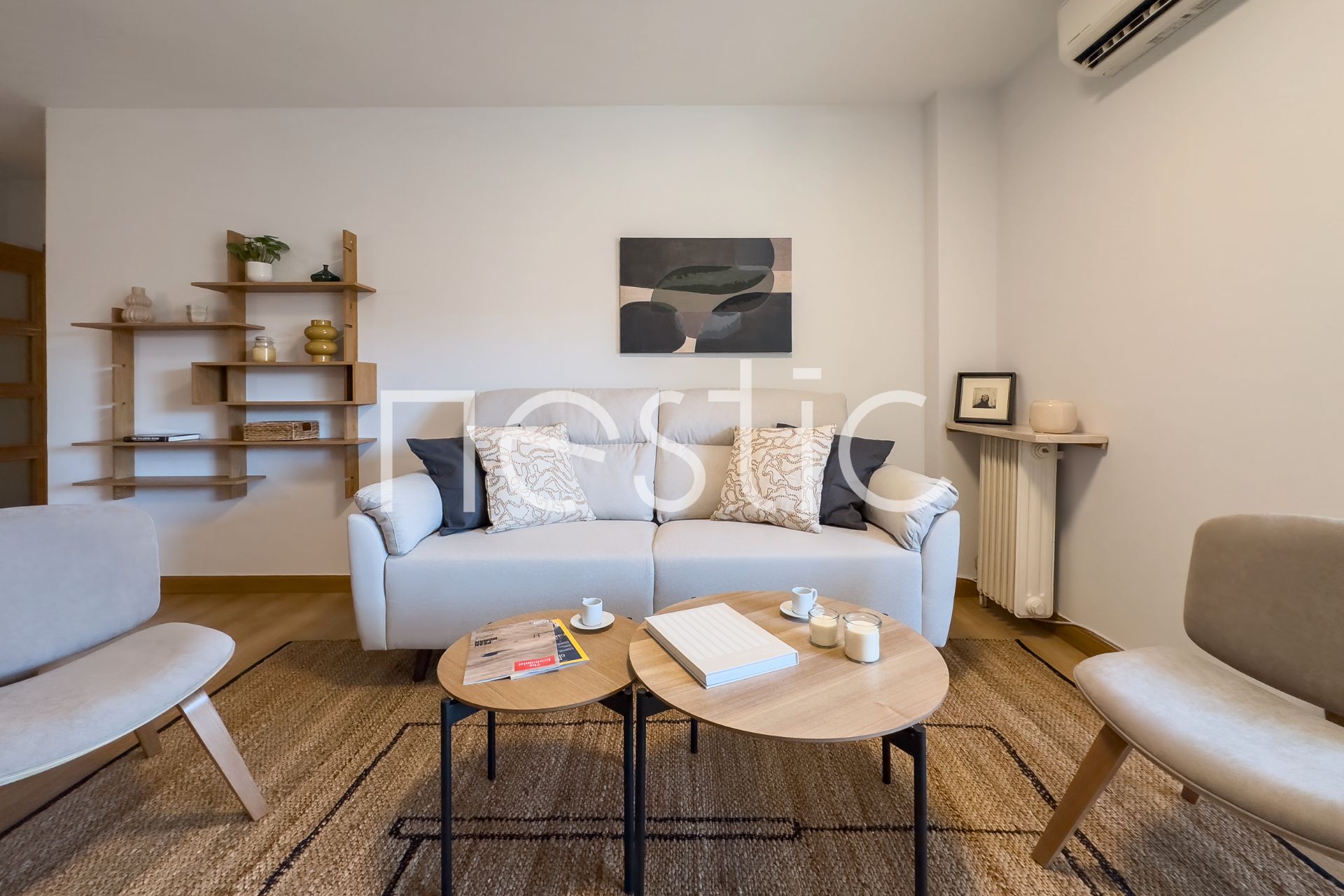 Living room of Apartment to rent in  Madrid Capital  with Air Conditioner, Heating and Furnished