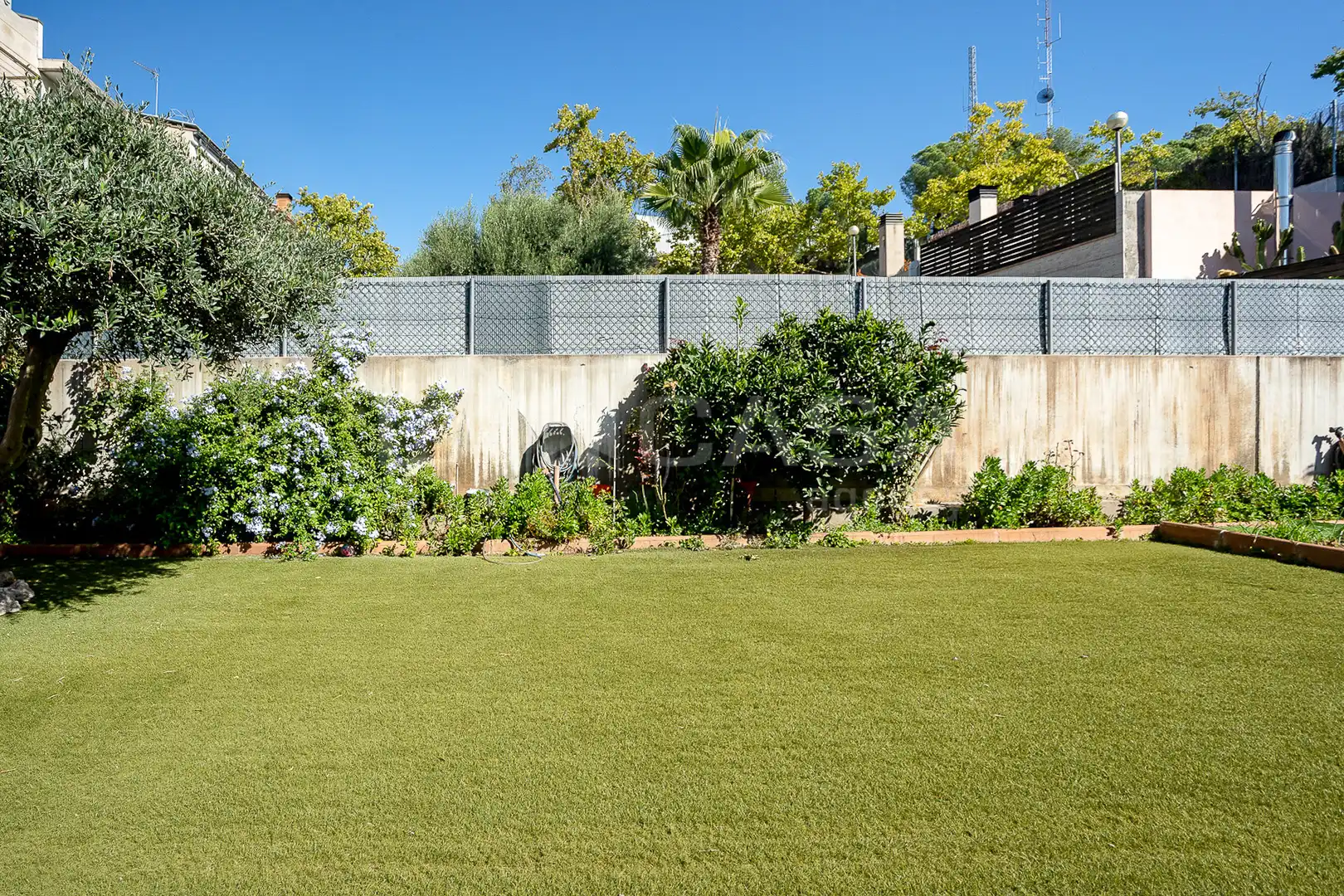 Adosado con terraza en venta en Carrer del Brasil, imagen 2