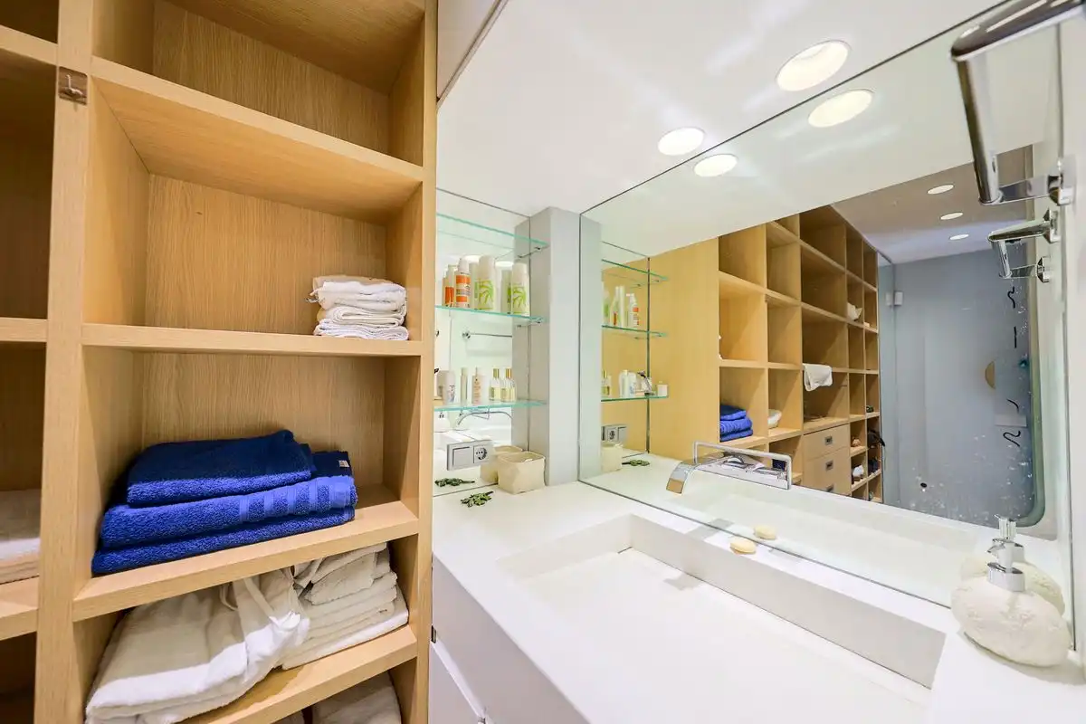 Loft zum Verkauf in Calle de la Academia, Jerónimos