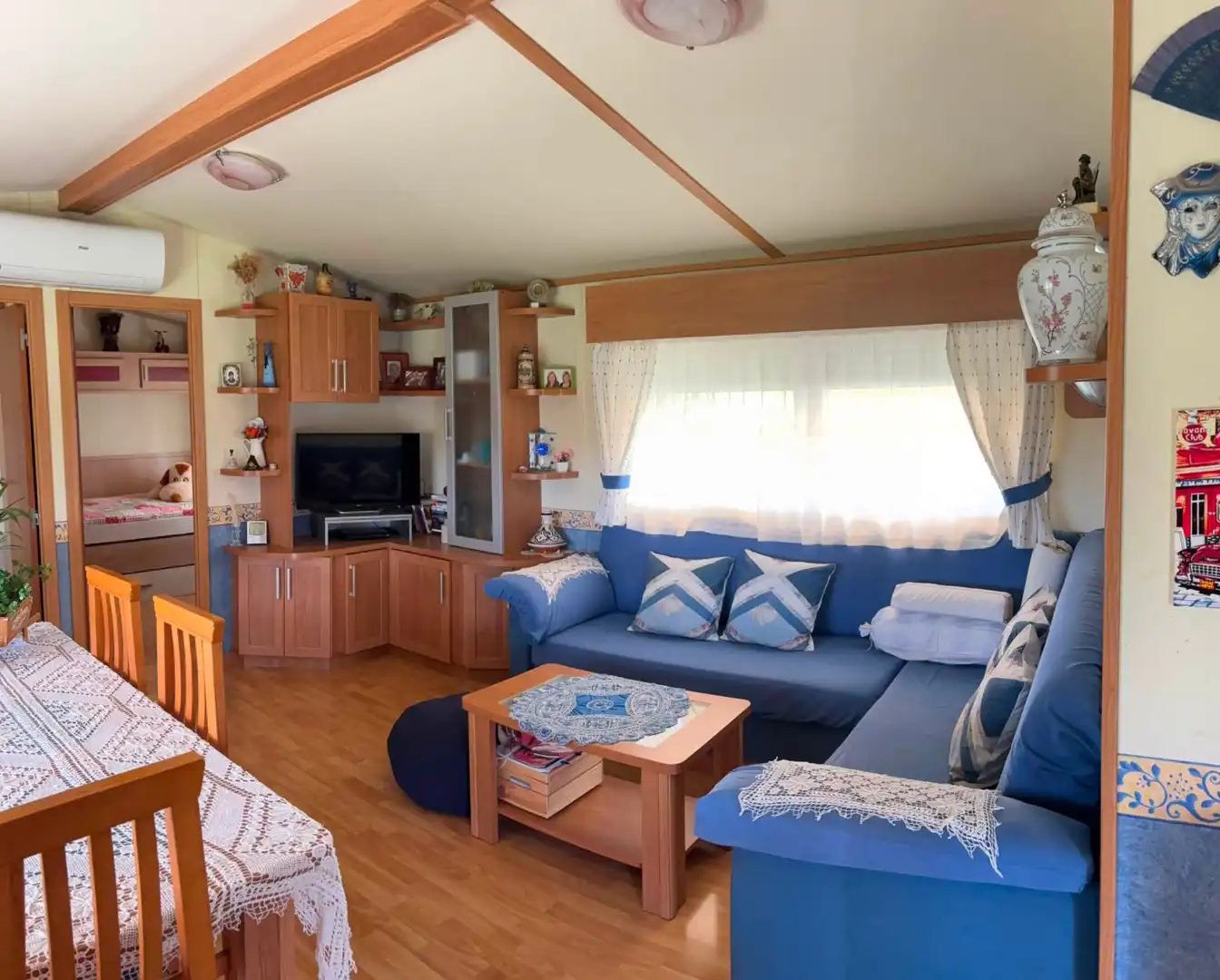 Sala d'estar de Casa o xalet en venda en Agoncillo amb Aire condicionat i Moblat