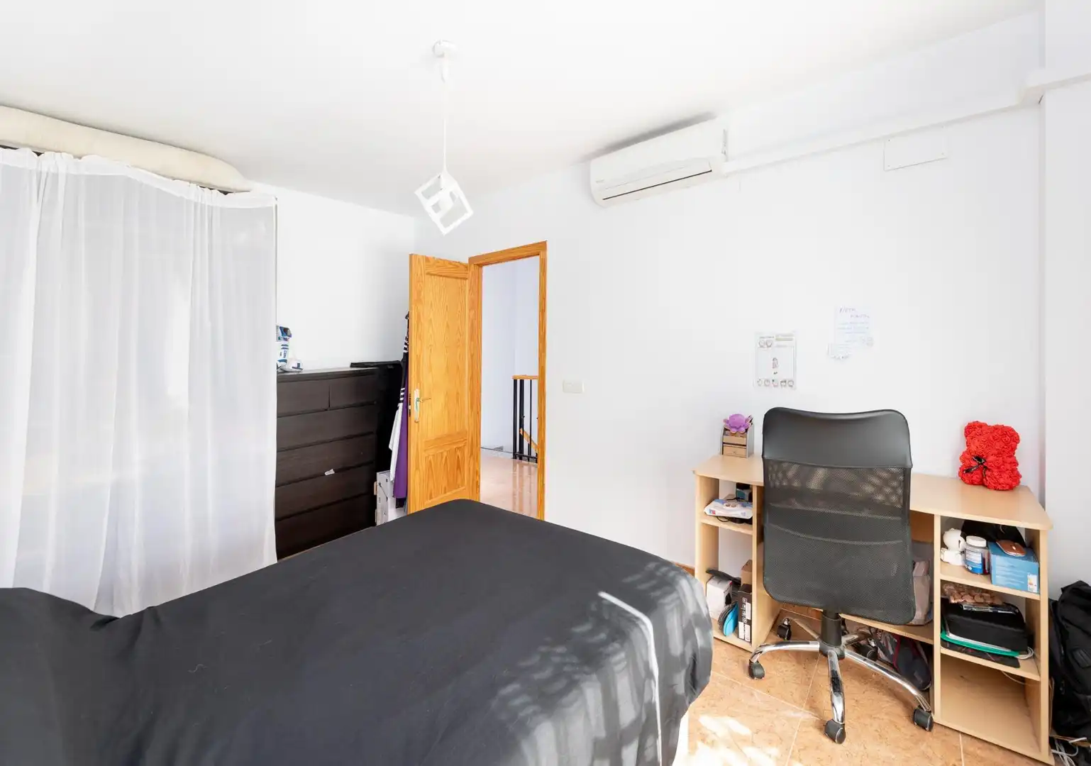 Schlafzimmer von Einfamilien-Reihenhaus zum Verkauf in Vegas del Genil mit Klimaanlage