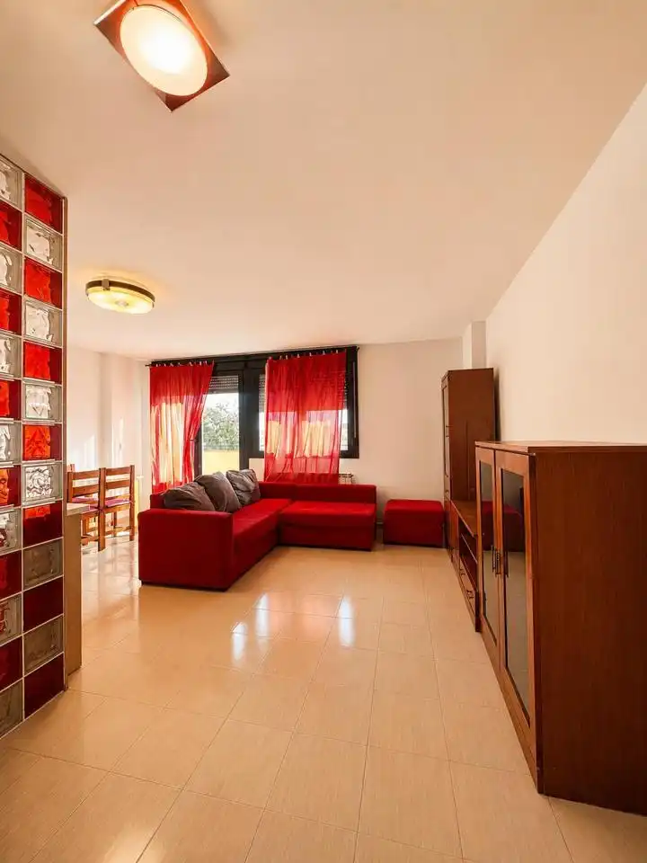 Sala d'estar de Pis en venda en La Lastrilla  amb Calefacció, Terrassa i Traster