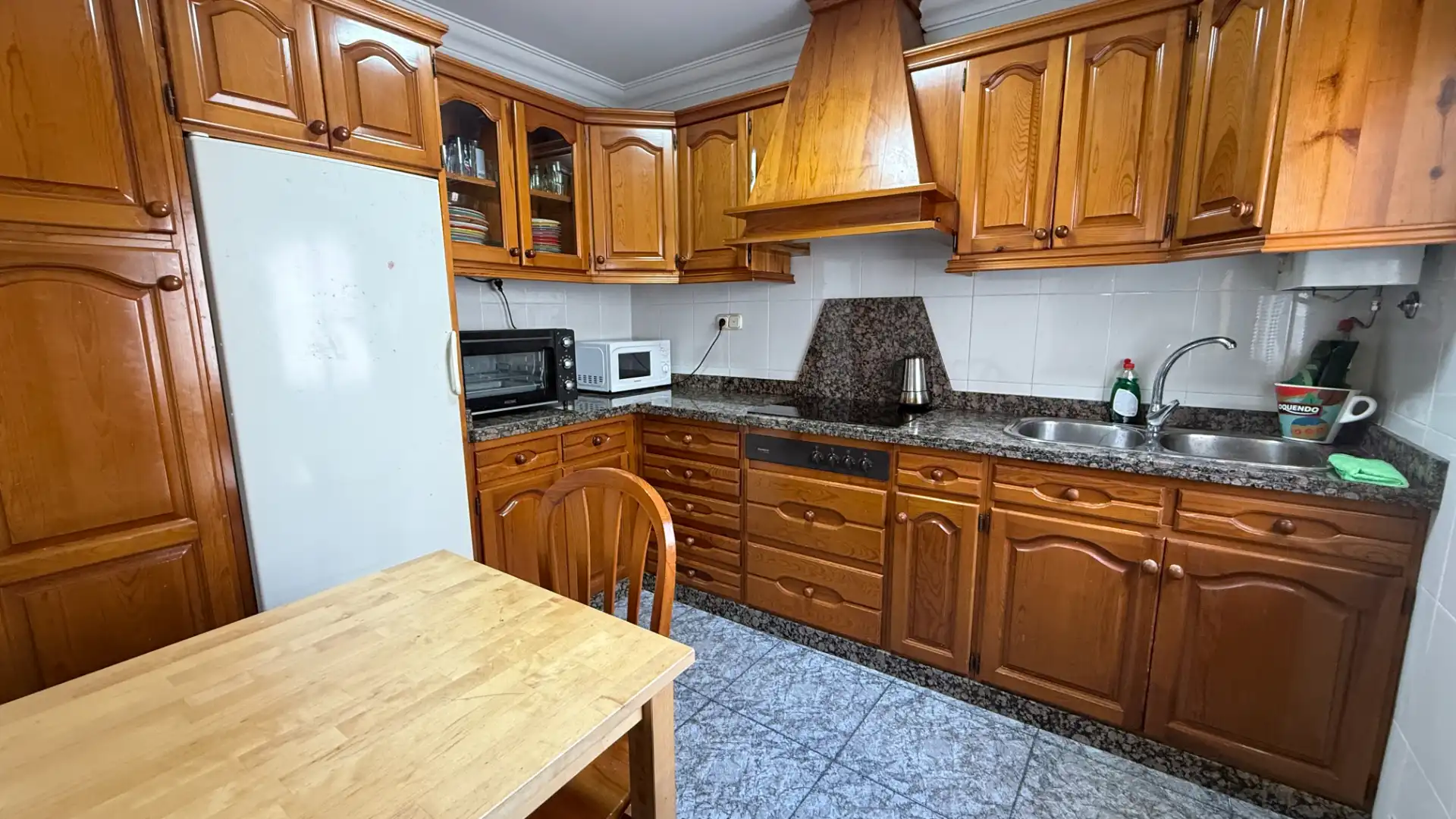 Cuina de Pis en venda en Vélez-Málaga amb Moblat