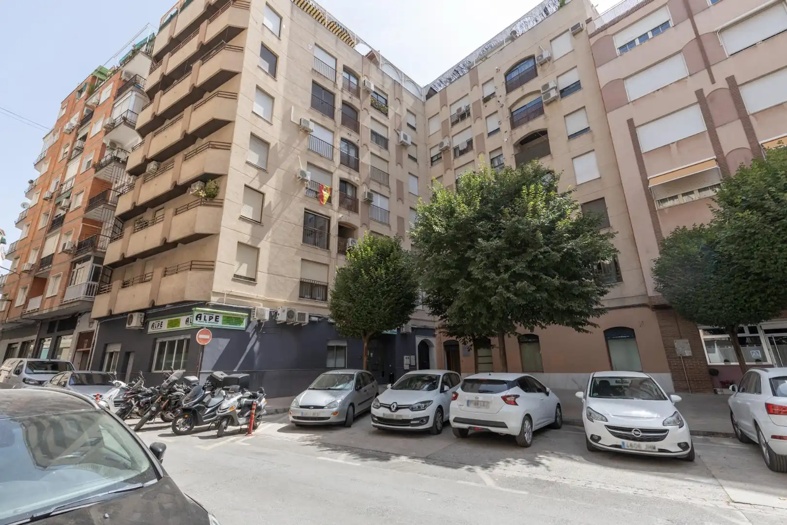 Vista exterior de Piso en venta en Granada