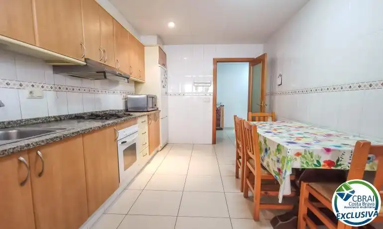 Cocina de Casa adosada en venta en Roses con Calefacción, Terraza y Horno