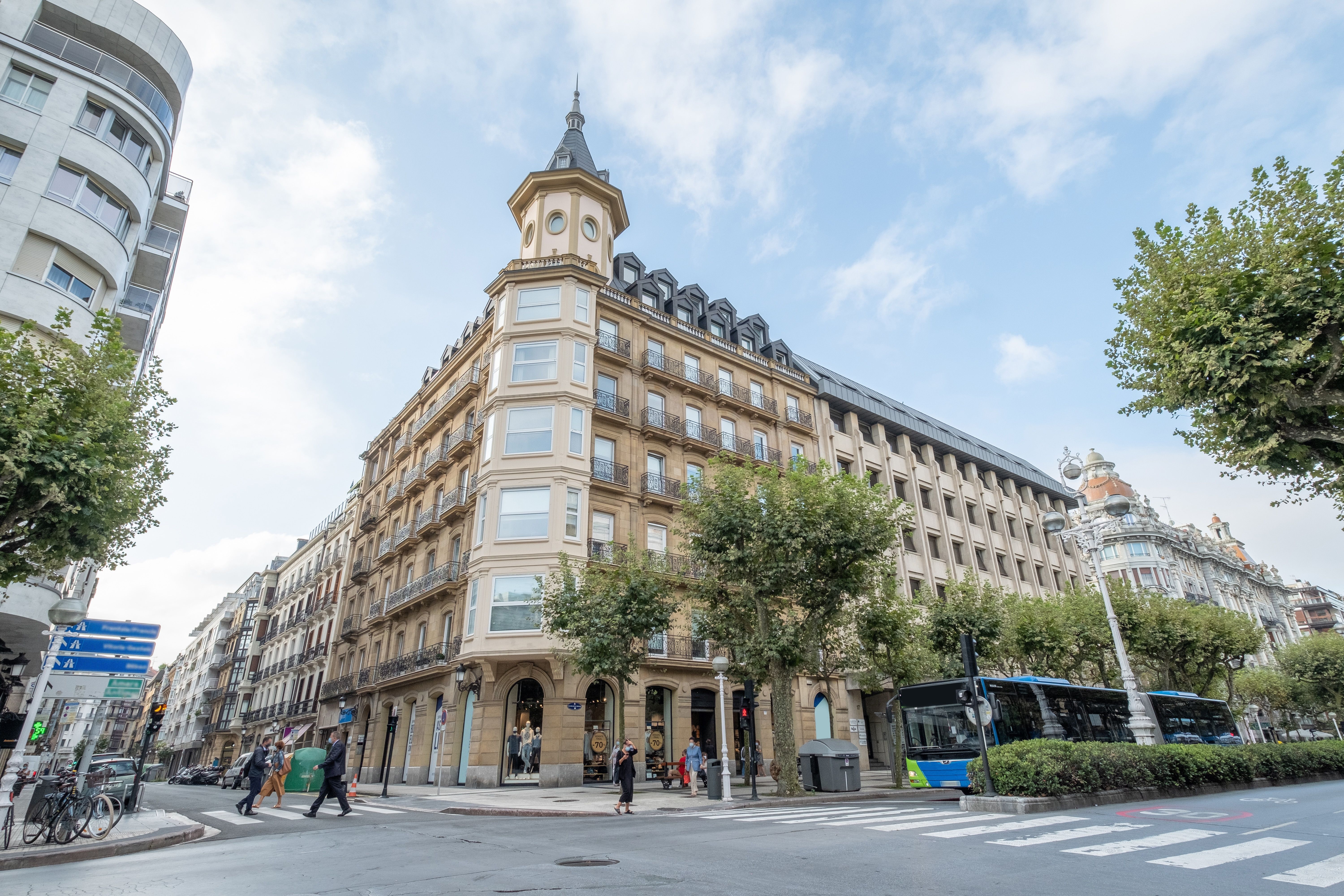 Vista exterior de Oficina de alquiler en Donostia - San Sebastián  con Aire acondicionado, Calefacción y Amueblado