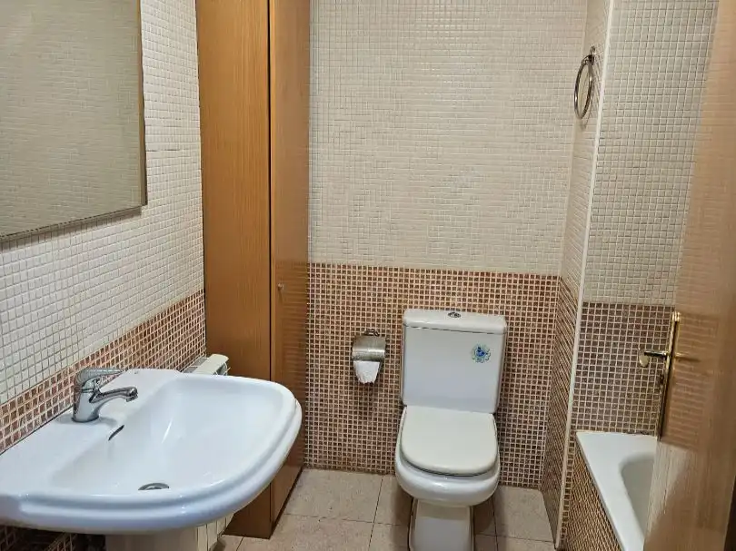 Baño de Piso en venta en Almacelles con Terraza