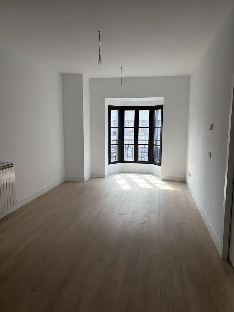 Bedroom of Flat for sale in Gijón   with Storage room