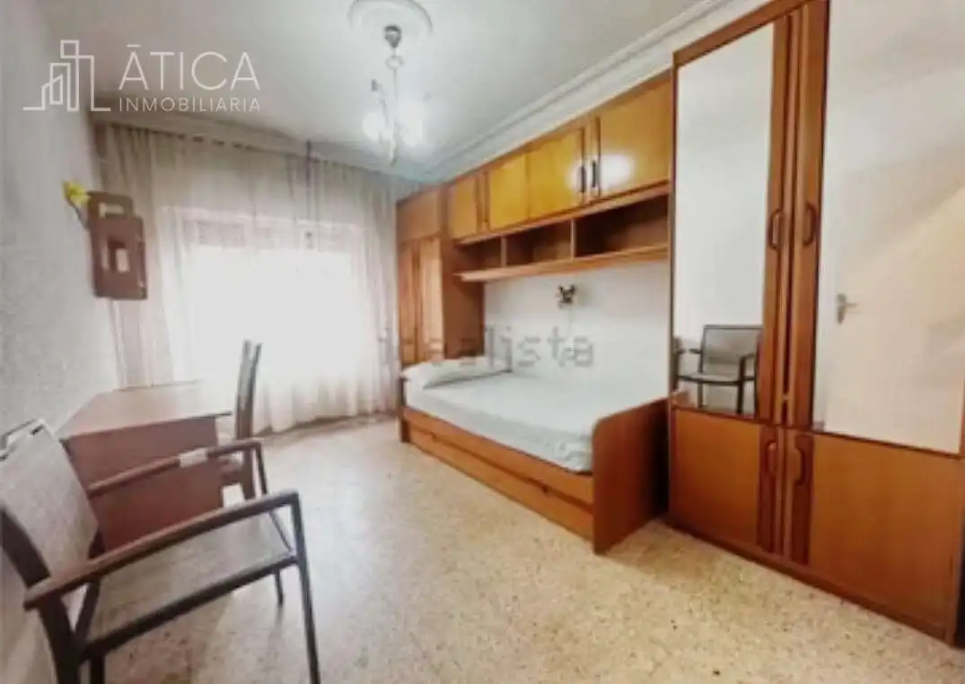 Habitación de Piso de alquiler en Castillejo de Martín Viejo con Calefacción, Terraza y Amueblado