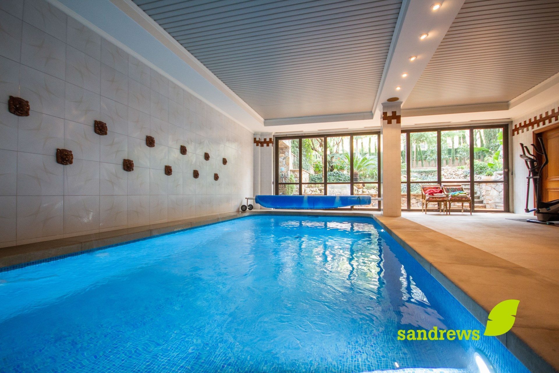 Swimming pool of Single-family semi-detached for sale in Figueres  with Air Conditioner, Heating and Private garden