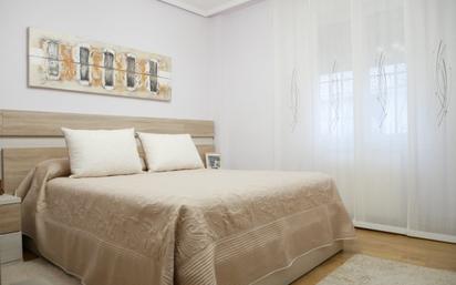 Bedroom of Flat for sale in Basauri 