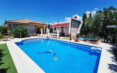 Swimming pool of House or chalet for sale in  Córdoba Capital  with Air Conditioner, Heating and Private garden