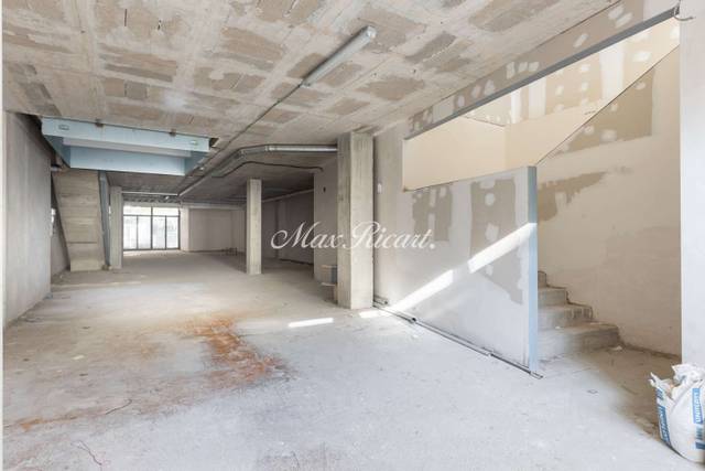 Local comercial en Alquiler en Fort Pienc