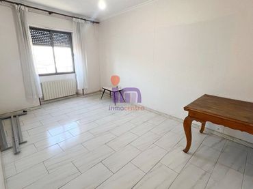 Casa amb balcó en venda a Valdepeñas