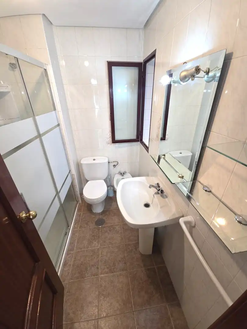 Badezimmer von Wohnung zur Miete in Casco Antiguo