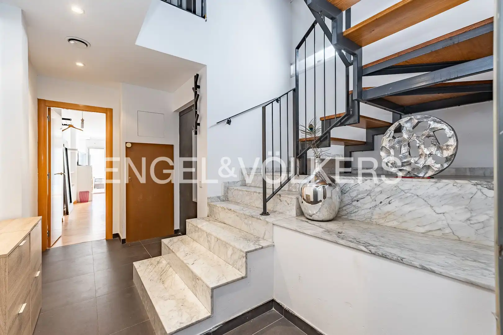 Casa adosada en venta en Sabadell con Calefacción, Terraza y Balcón