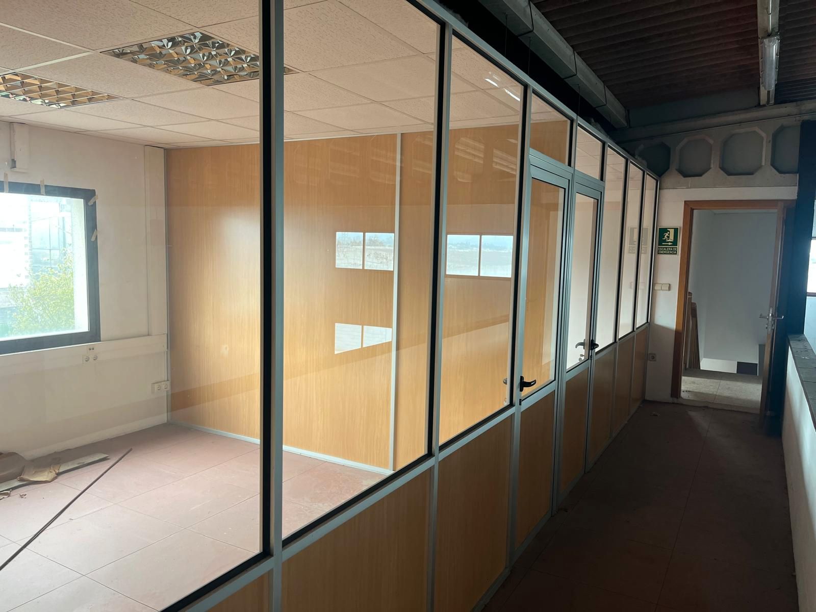 Nau industrial de lloguer en Cambre 