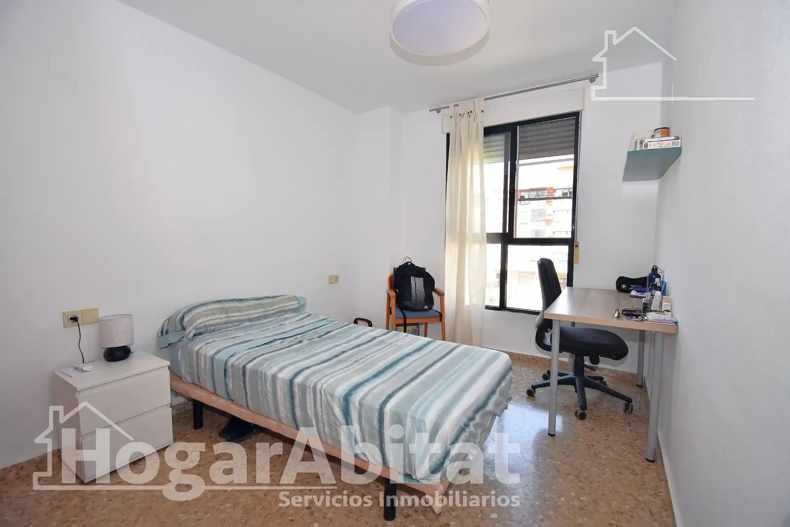 Bedroom of Flat for sale in Moncada  with Air Conditioner, Storage room and Balcony
