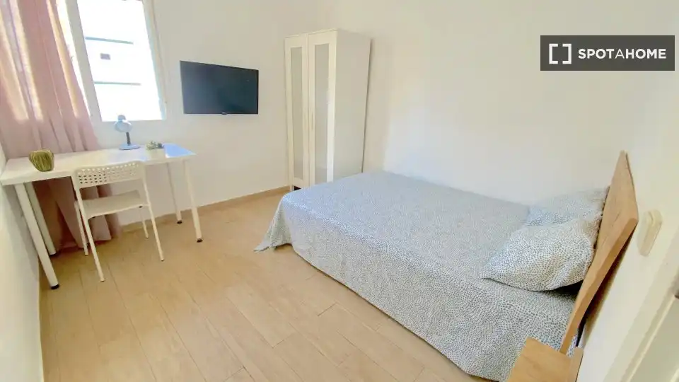 Habitación de Piso de alquiler en Sevilla con Aire acondicionado, Calefacción y Amueblado