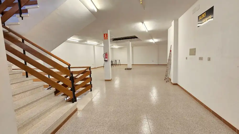 Buildings for sale in Aliseda  with Alarm