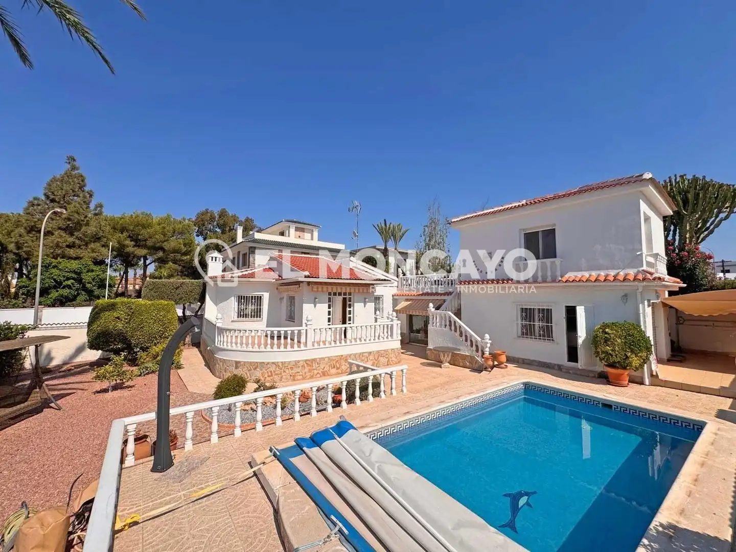 Vista exterior de Casa o xalet en venda en Rojales amb Aire condicionat, Calefacció i Jardí privat