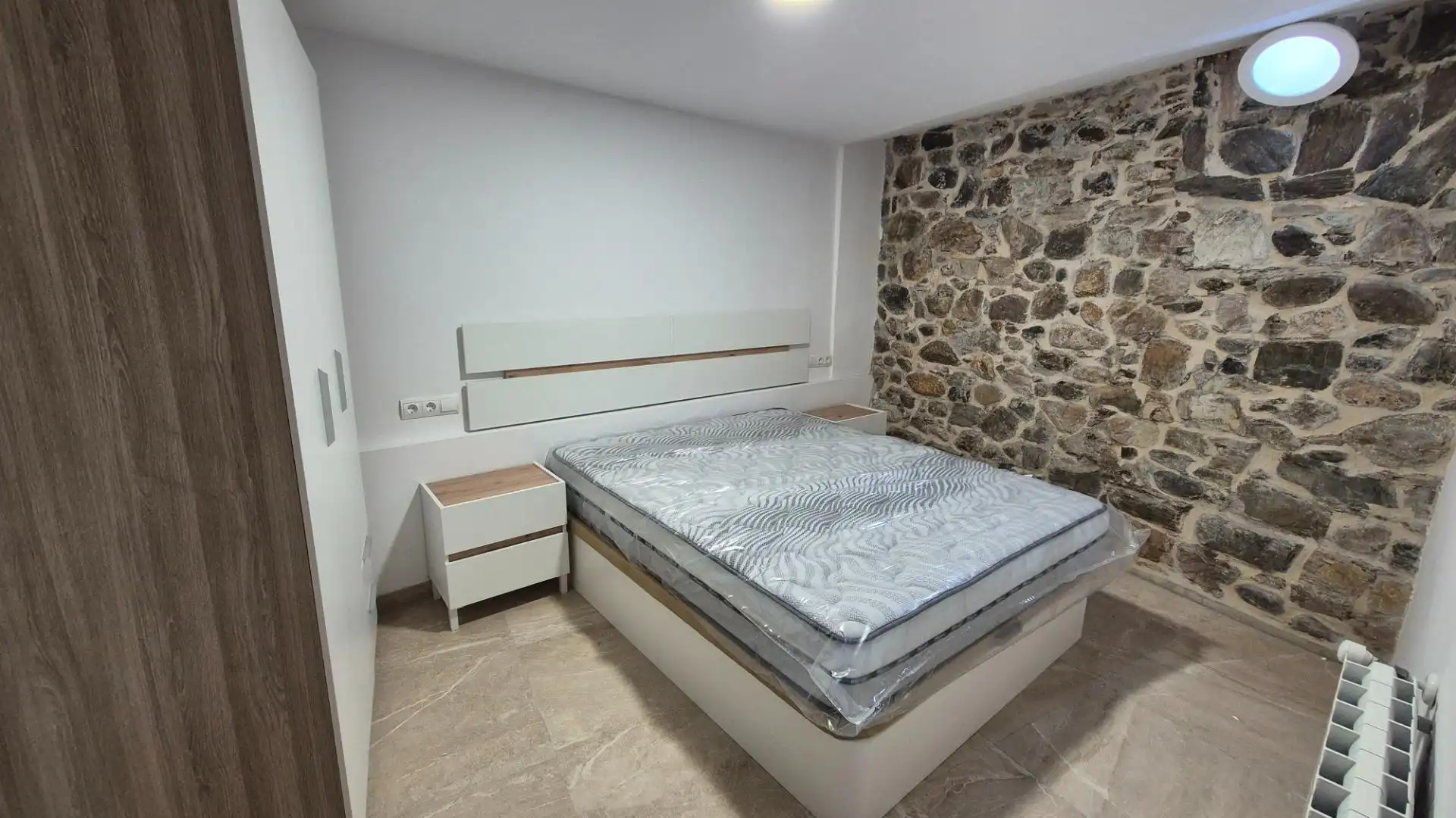 Habitación de Apartamento de alquiler en Ponferrada con Calefacción y Terraza