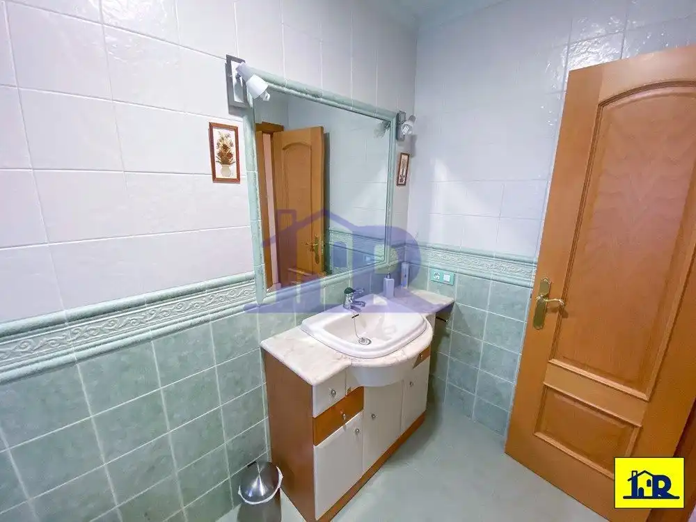Bathroom of Houses for sale in Arcas del Villar  with Terrace, Storage room and Swimming Pool