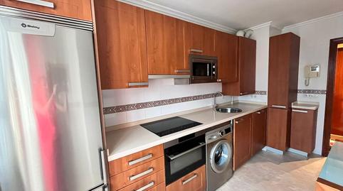 Foto 2 de Piso de alquiler en Calle Les Comadres, El Carbayedo - El Quirinal, Avilés