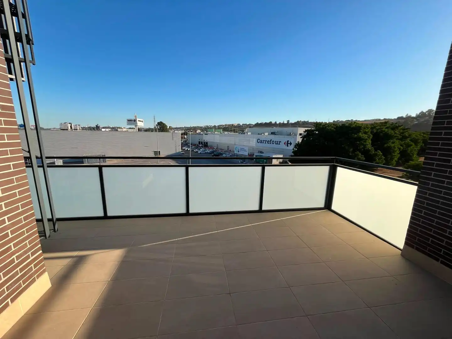 Terrasse von Dachboden zur Miete in Camas mit Klimaanlage, Heizung und Privatgarten