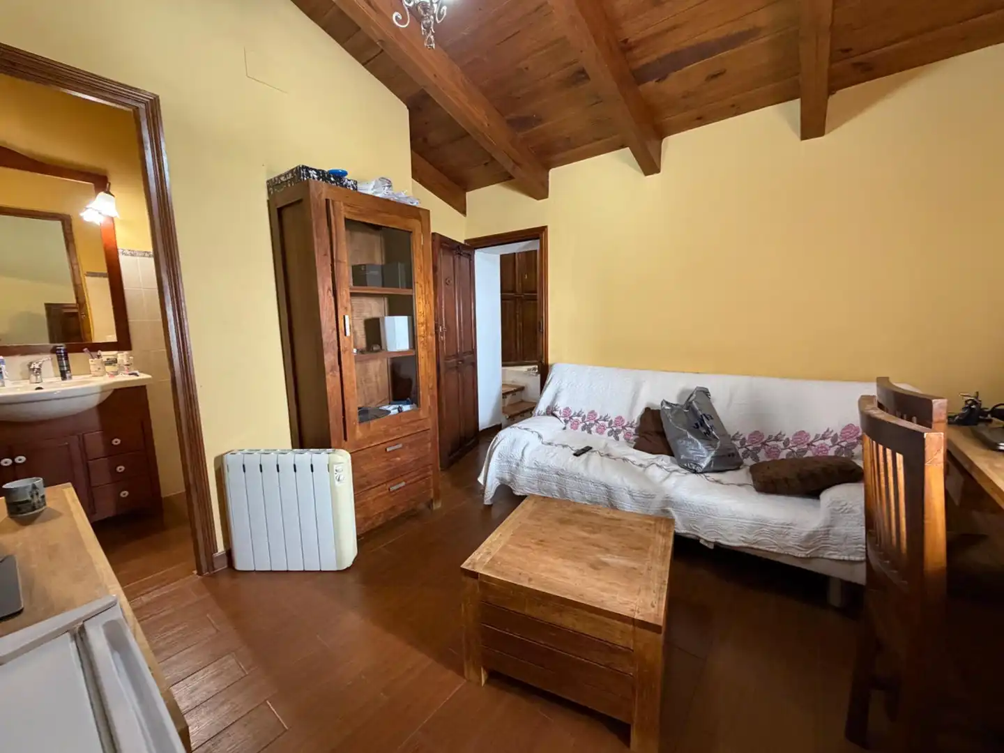 Living room of Houses for sale in Chulilla  with Air Conditioner, Heating and Terrace