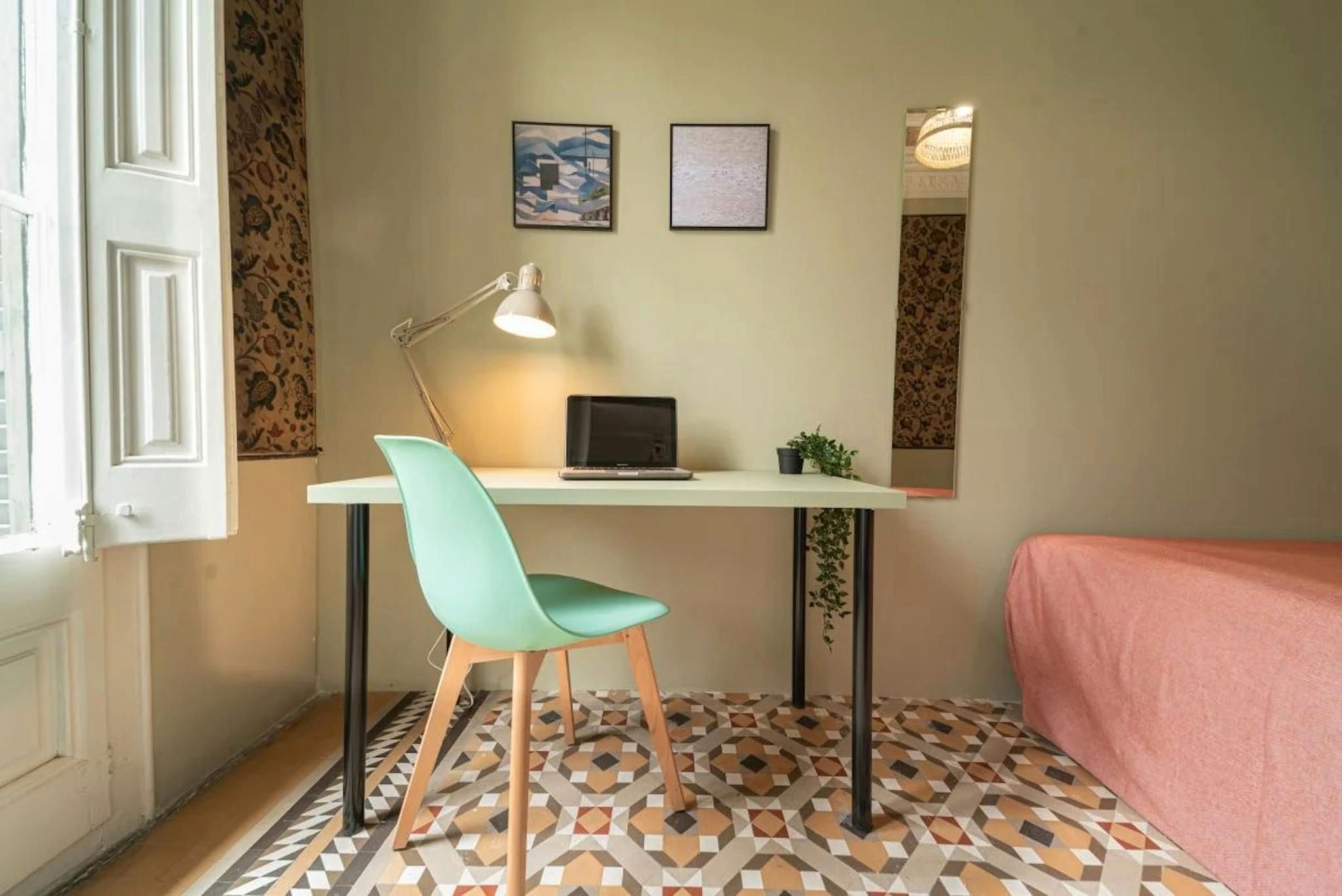 Dormitori de Pis per a compartir en  Barcelona Capital amb Calefacció, Moblat i Rentadora