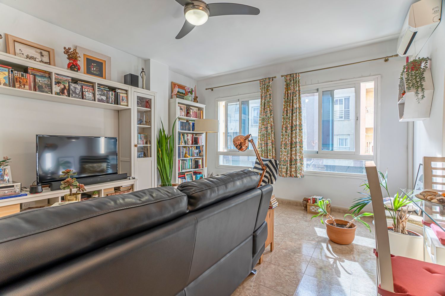 Wohnzimmer von Wohnung zum Verkauf in Rincón de la Victoria mit Klimaanlage