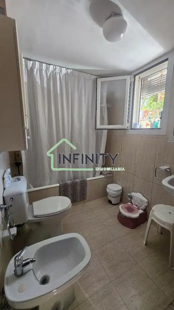 Bany de Casa o xalet en venda en Oliva amb Aire condicionat, Terrassa i Traster
