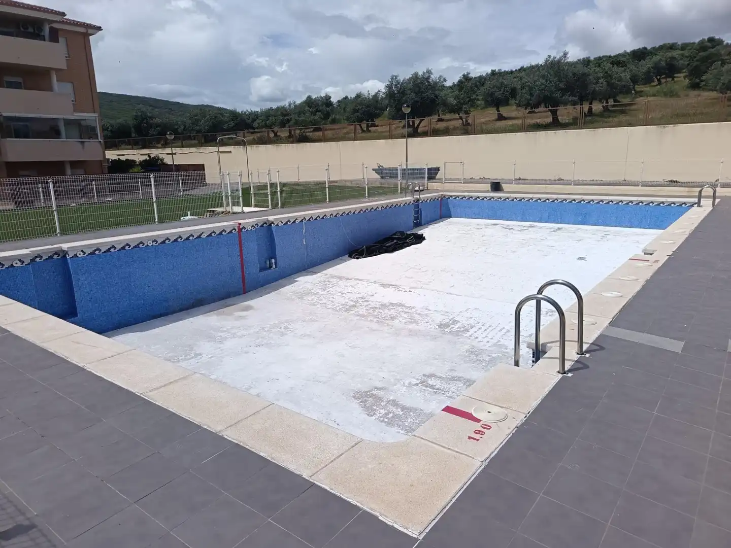 Swimming pool of Flat for sale in Argamasilla de Calatrava  with Heating, Private garden and Terrace