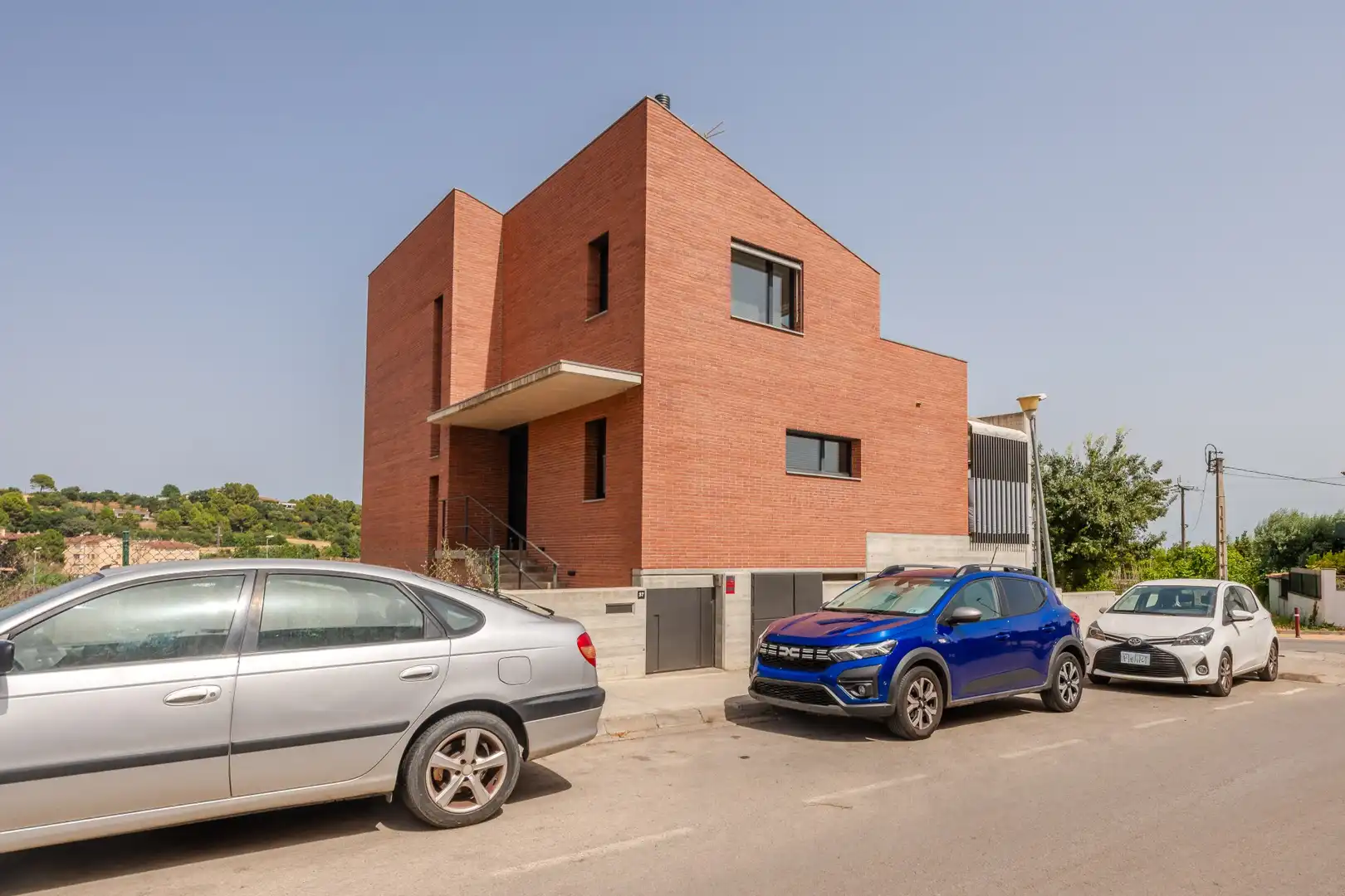 Exterior view of Houses for sale in Banyoles
