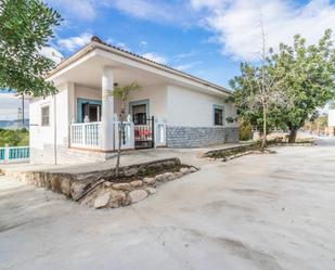 Vista exterior de Casa o xalet en venda en Llombai amb Aire condicionat, Terrassa i Piscina